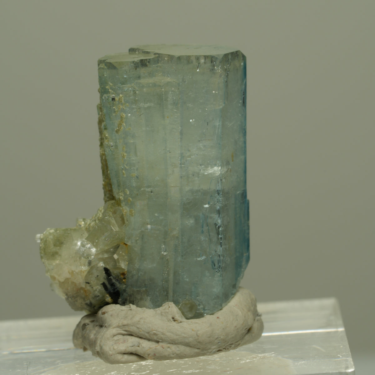 Aquamarin, Schörl Turmalin, Muskovit Stufe Erongo, Namibia 24*16*12mm #14974