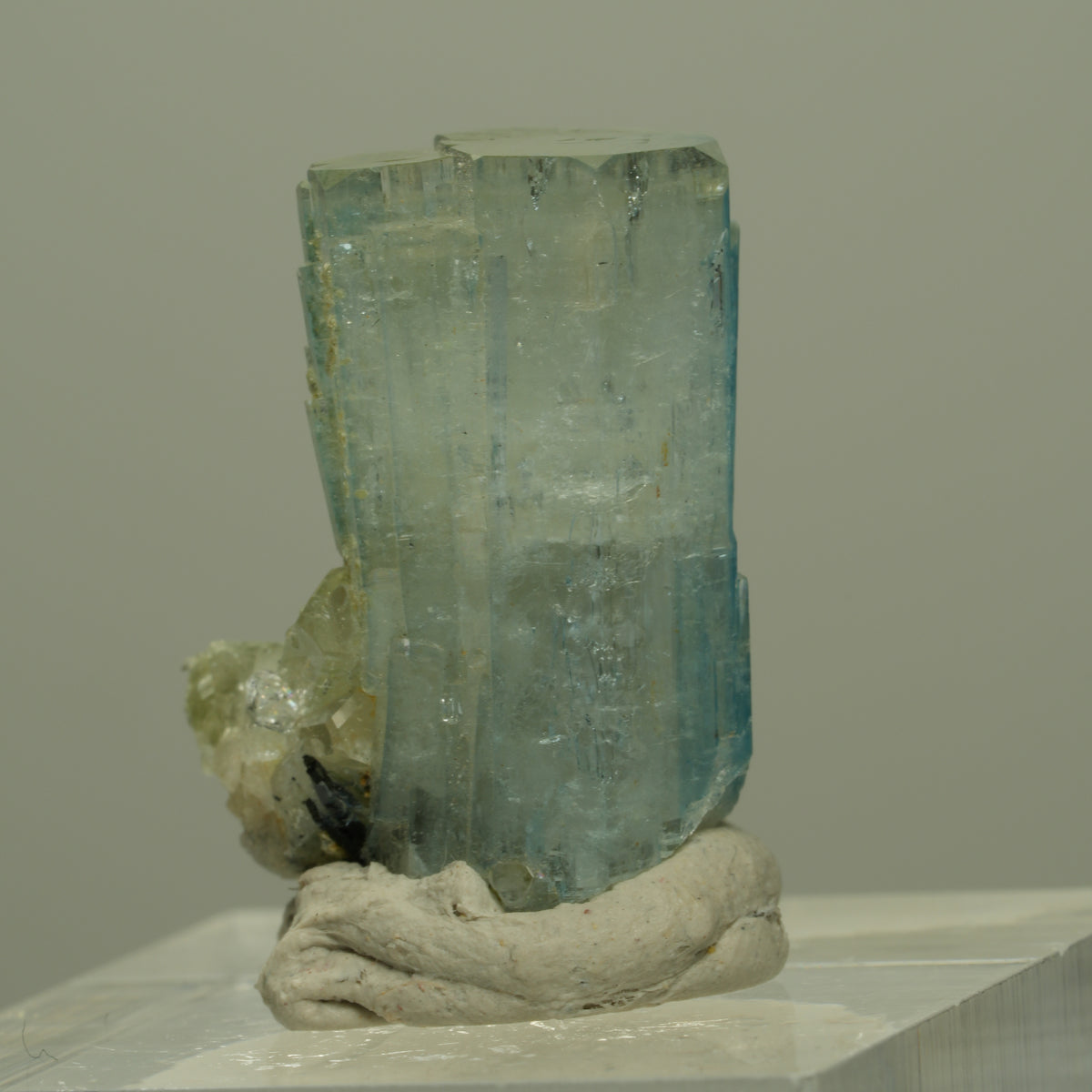 Aquamarin, Schörl Turmalin, Muskovit Stufe Erongo, Namibia 24*16*12mm #14974