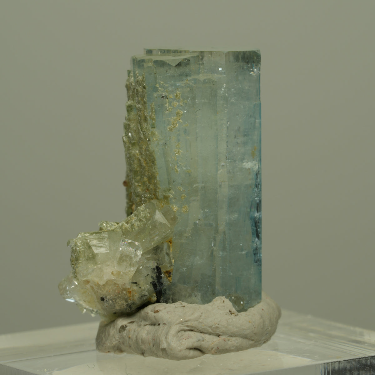 Aquamarin, Schörl Turmalin, Muskovit Stufe Erongo, Namibia 24*16*12mm #14974