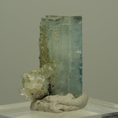 Aquamarin, Schörl Turmalin, Muskovit Stufe Erongo, Namibia 24*16*12mm #14974