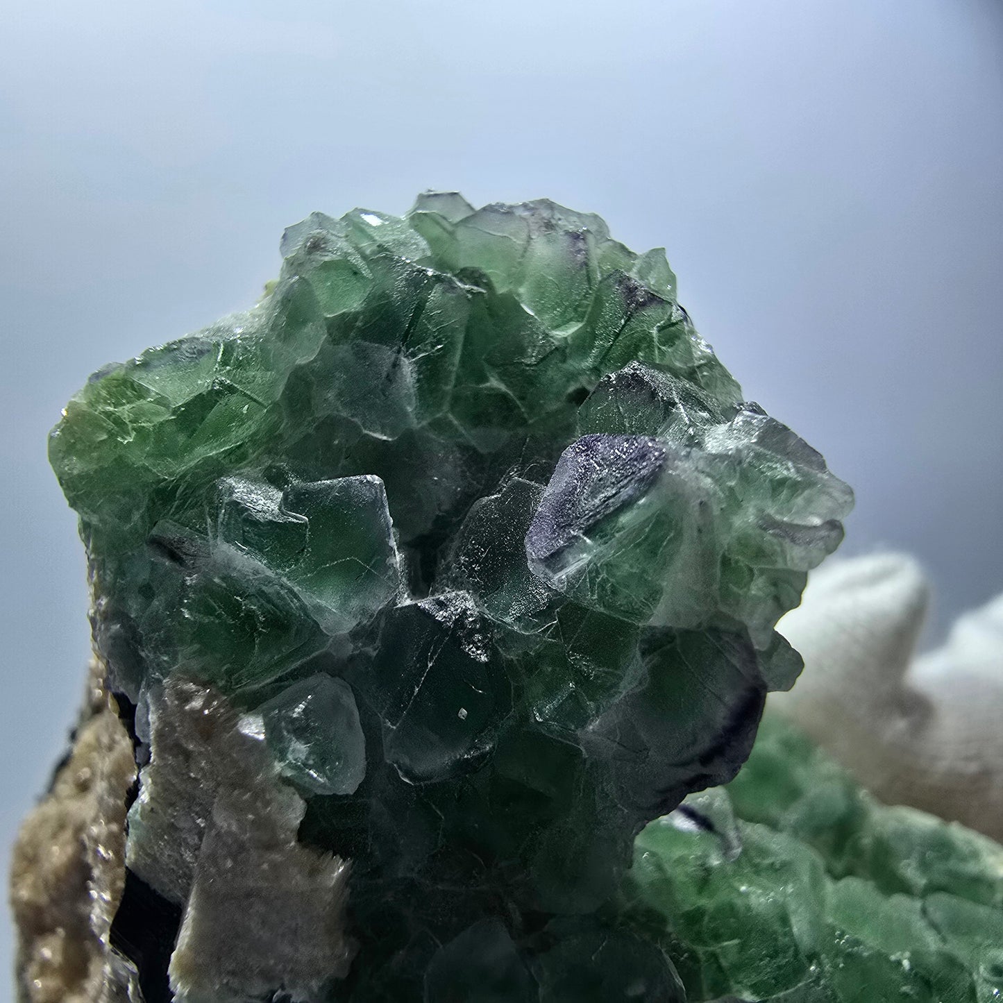 Cube de fluorite fantôme zonal, spécimen de muscovite, Erongo, Namibie, 63 x 50 x 43 mm 