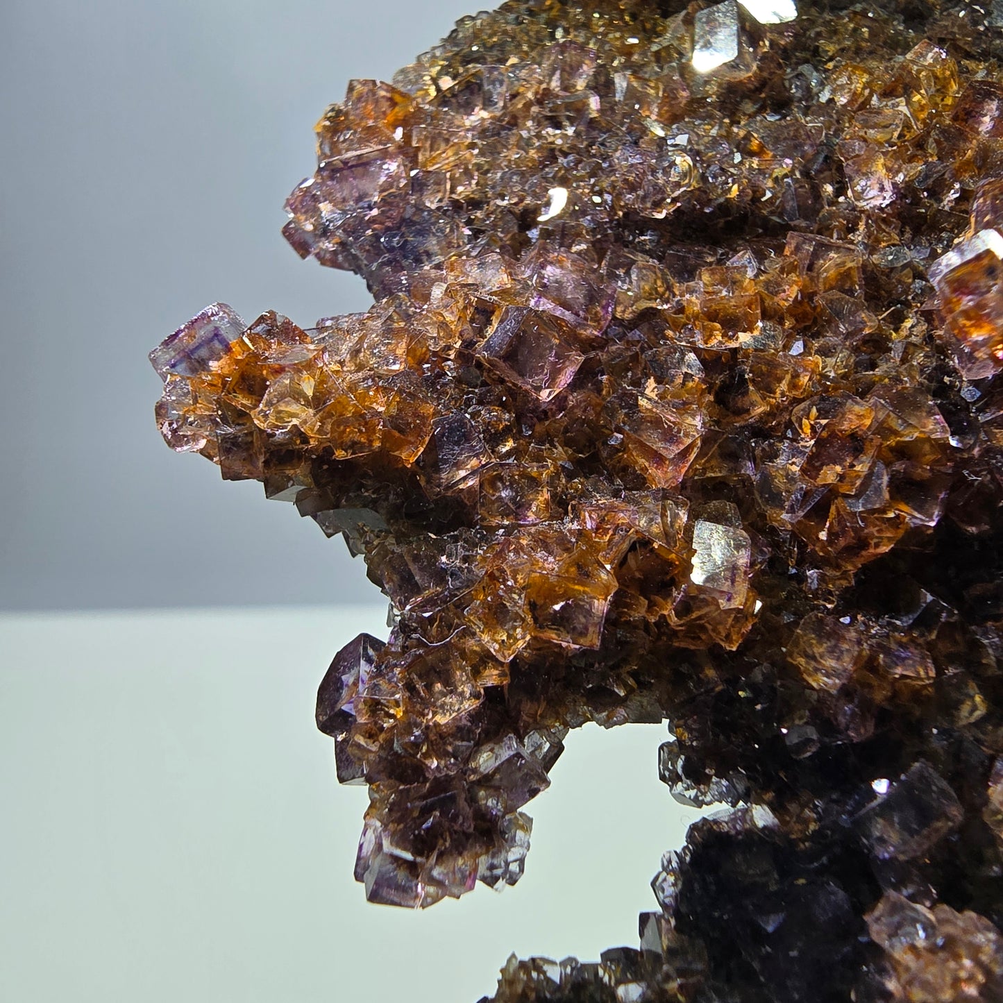 Grand spécimen de cube de fluorite fantôme double face, jaune violet, Okorusu, Namibie, 111 x 89 x 28 mm 