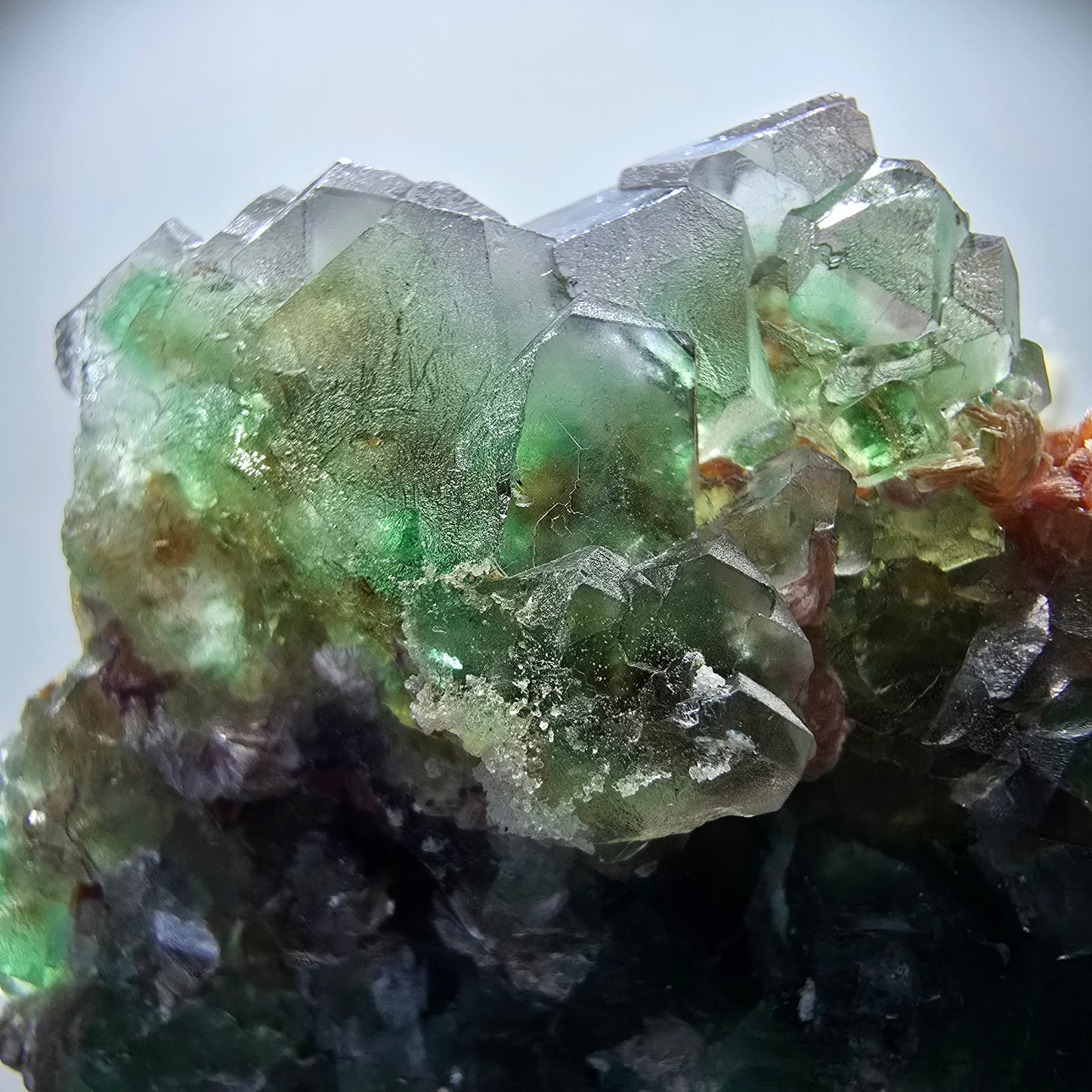 Phantom Fluorit Würfel, Hyalit, Muskovit (UV) Stufe Erongo, Namibia 70*63*36mm