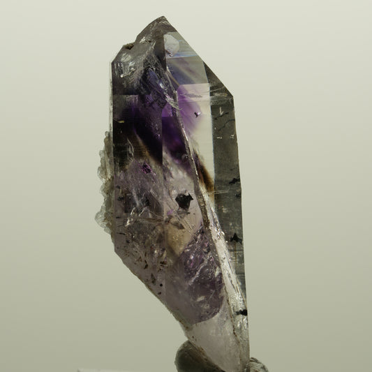 Geheilter Harlekin Lemurian Phantom Amethyst mit Analcim Streep Mine, Namibia 45*17*13mm #15015