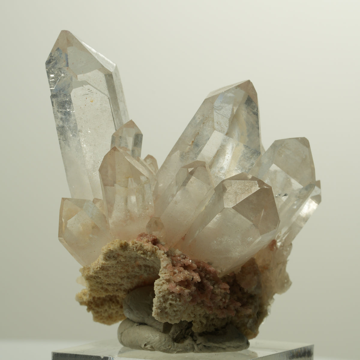 Klare Rauchquarz Skelett Spitzen auf Matrix Goboboseb, Namibia 54*43*31mm #15023