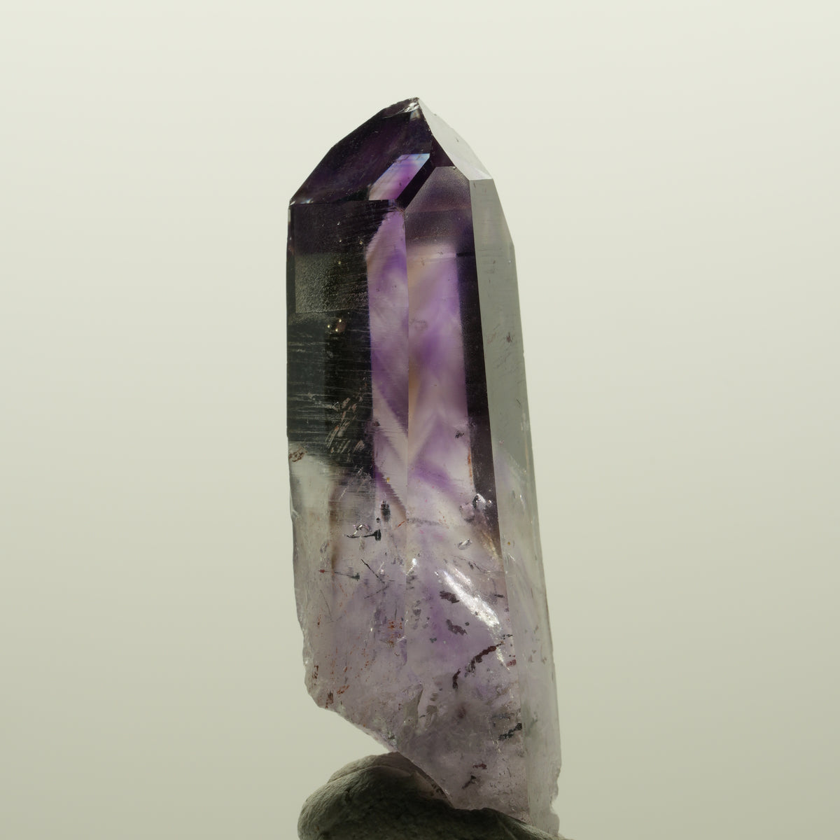 Harlekin Lemurian Phantom Amethyst Streep Mine, Goboboseb, Namibia 46*15*15mm #15025