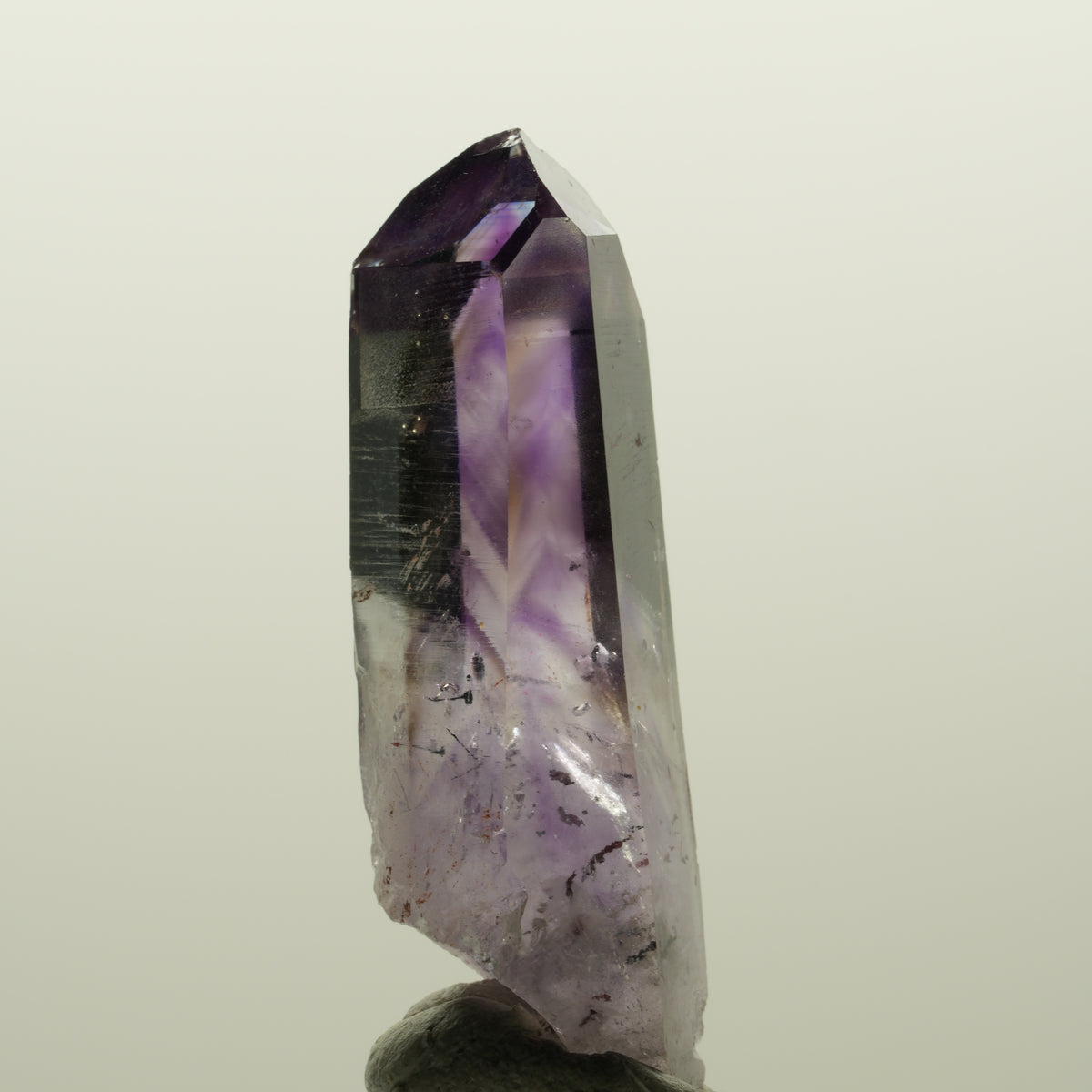 Harlekin Lemurian Phantom Amethyst Streep Mine, Goboboseb, Namibia 46*15*15mm #15025