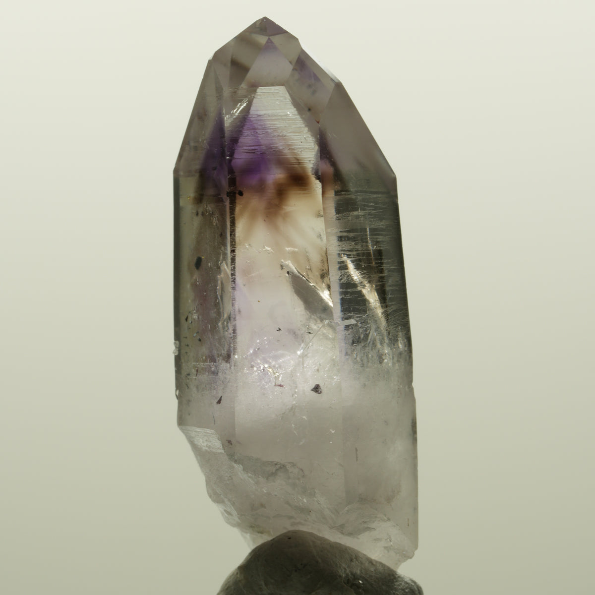 Harlekin Lemurian Phantom Amethyst Spitze Streep Mine, Namibia 47*18*16mm #15049