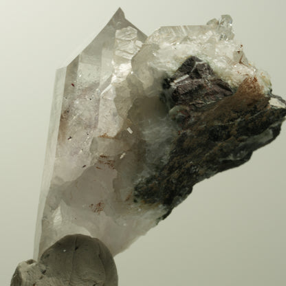 Skelett Phantom Amethyst mit Hämatit, Calcit auf Matrix Streep Mine, Namibia 52*40*34mm #15052