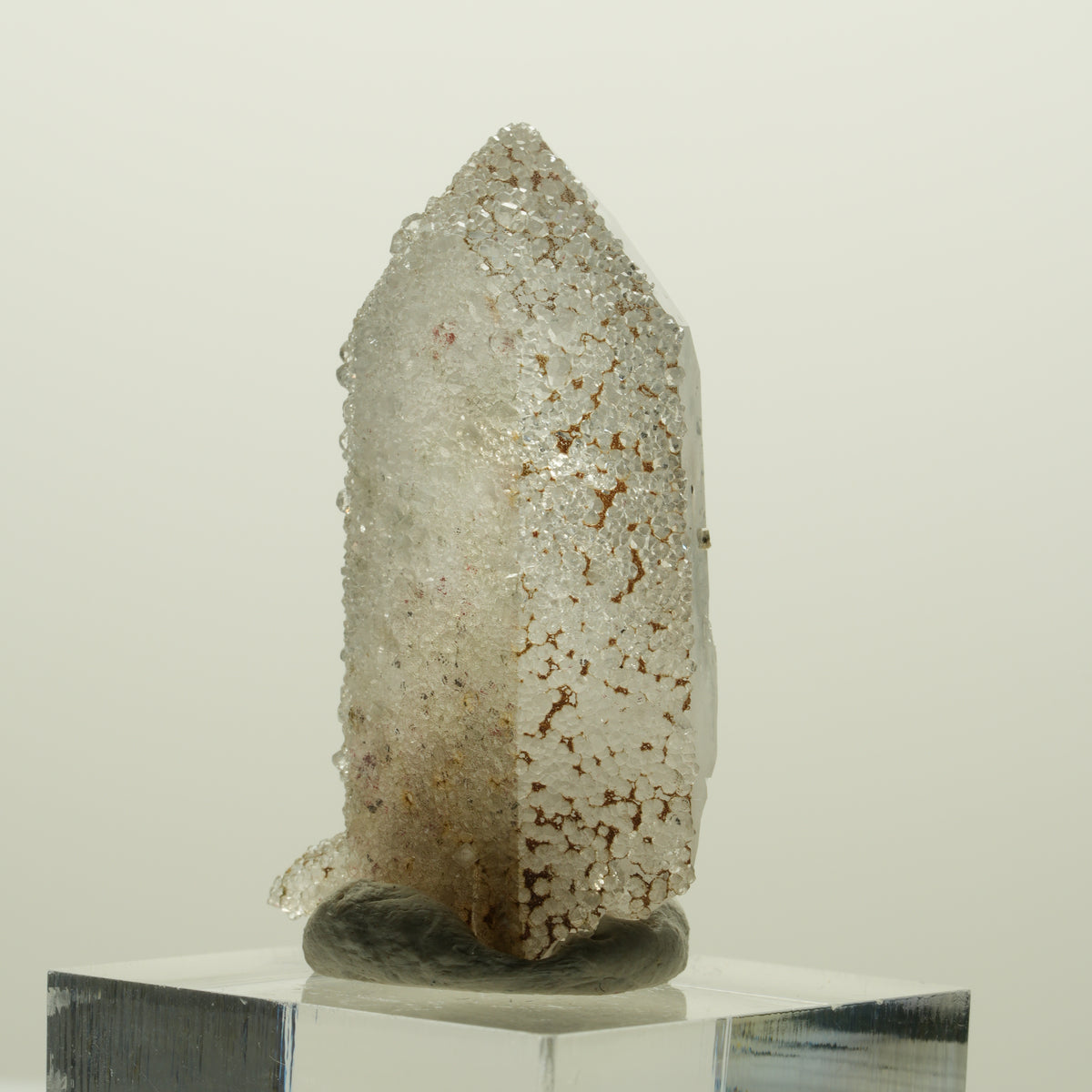 Skelett Rauchquarz Doppelender mit Analcim, Hämatit Streep Mine, Namibia 40*21*13mm #15058