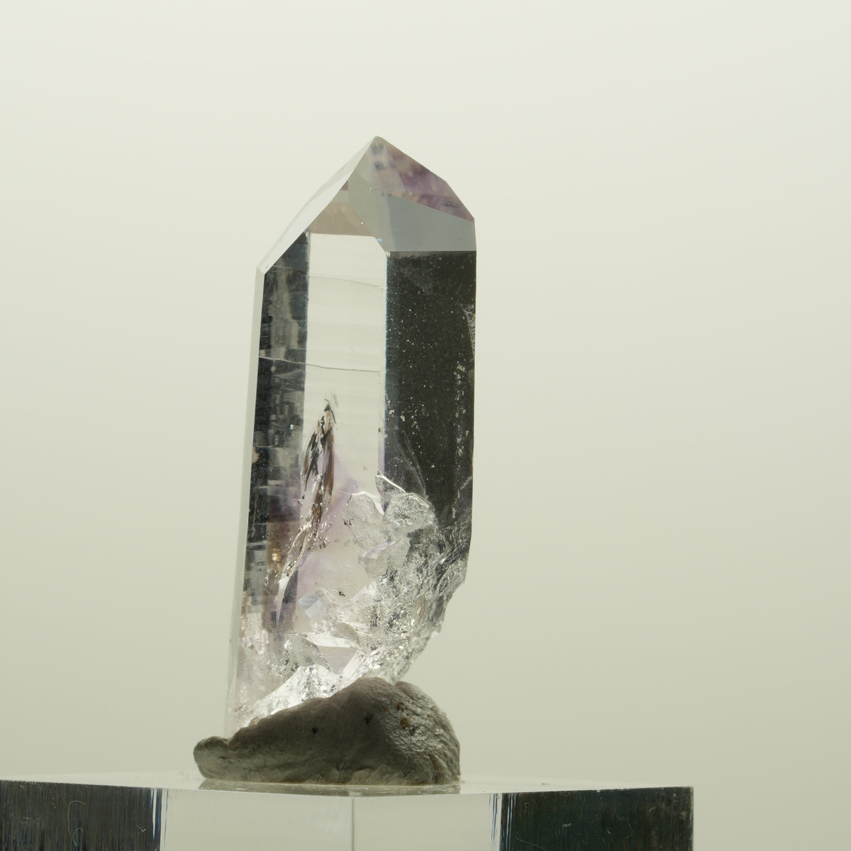 Lemurian Skelett Phantom Amethyst mit Hämatit Streep Mine, Namibia 38*14*11mm #15074