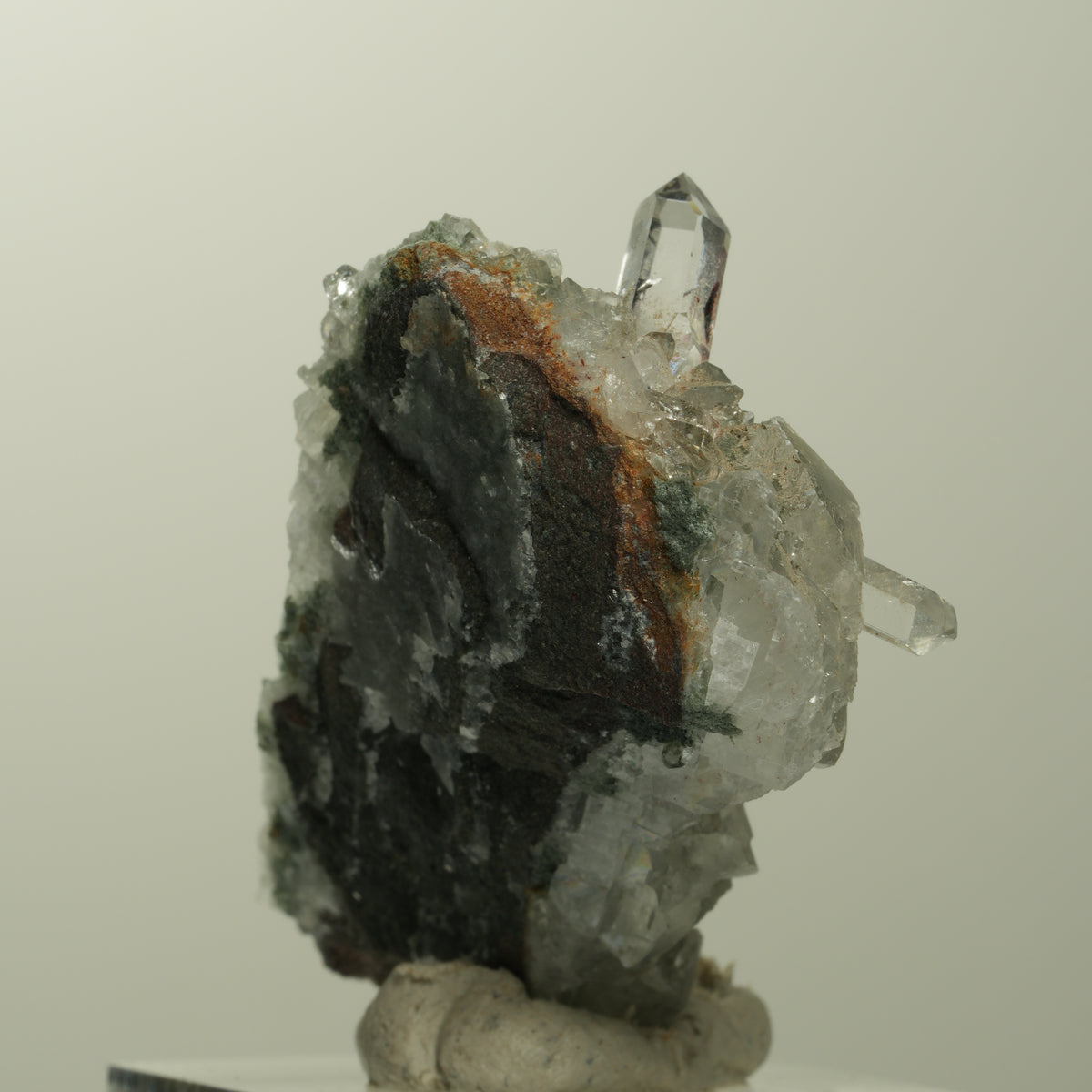Quartz, calcite, épidote en motif étoile de bouffon sur matrice Streep Mine, Namibie 43*30*21mm #15100
