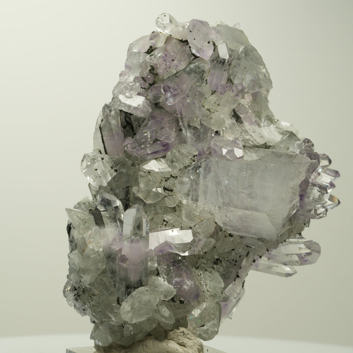 Phantom Amethyst mit Hämatit, Calcit auf Matrix Stufe Streep Mine, Namibia 73*65*29mm #15102