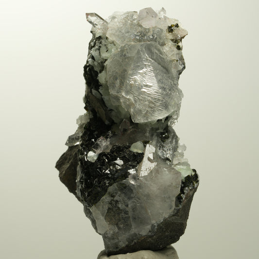 Harlekin Quarz, Calcit, Prehnit, Epidot auf Matrix Stufe Streep Mine, Namibia 73*56*25mm #15105