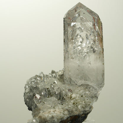 Enhydro Harlekin Quarz, Analcim, Epidot, Calcit auf Matrix Streep Mine, Namibia 73*45*57mm #15106