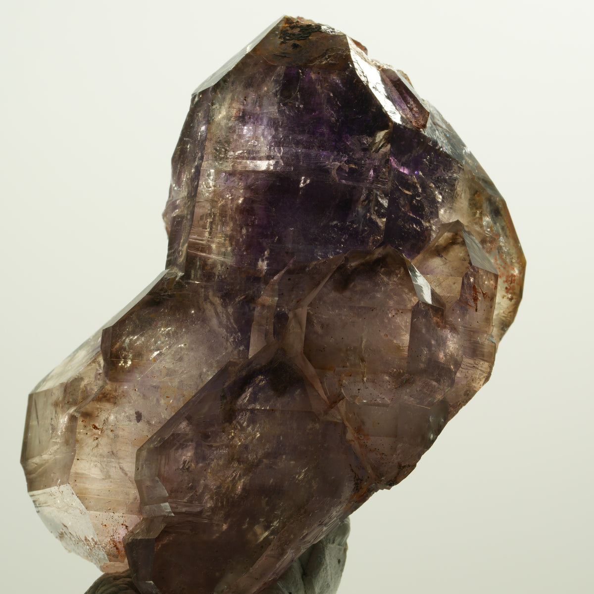 Skelett Phantom Amethyst Doppelender Zepter Gruppe Goboboseb, Namibia 66*47*47mm #15115