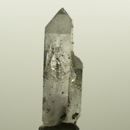 Skelett Rauchquarz mit Analcim, Hämatit, Epidot Streep Mine, Namibia 55*21*17mm #15124