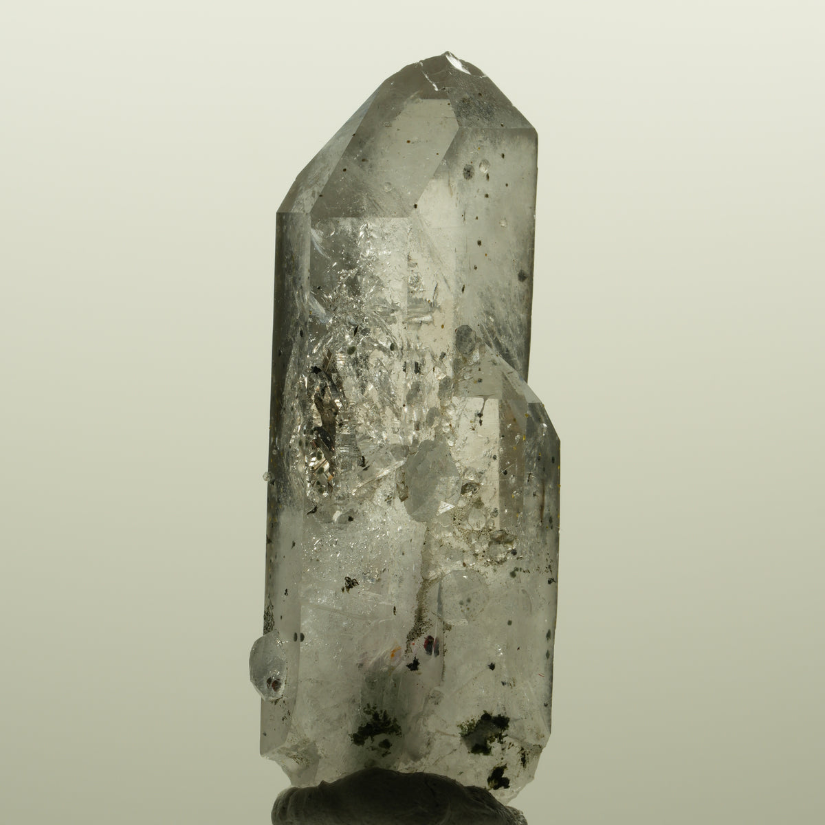 Skelett Rauchquarz mit Analcim, Hämatit, Epidot Streep Mine, Namibia 55*21*17mm #15124