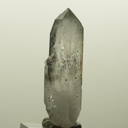 Skelett Rauchquarz mit Analcim, Hämatit, Epidot Streep Mine, Namibia 55*21*17mm #15124
