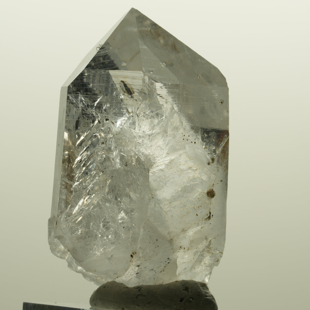 Lemurian Skelett Rauchquarz mit Analcim, Hämatit Streep Mine, Namibia 55*34*21mm #15128