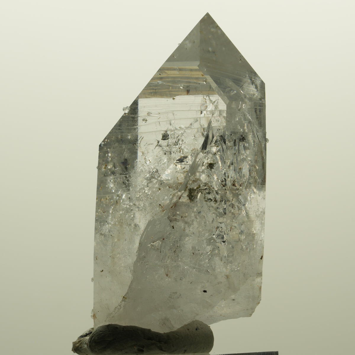 Lemurian Skelett Rauchquarz mit Analcim, Hämatit Streep Mine, Namibia 55*34*21mm #15128