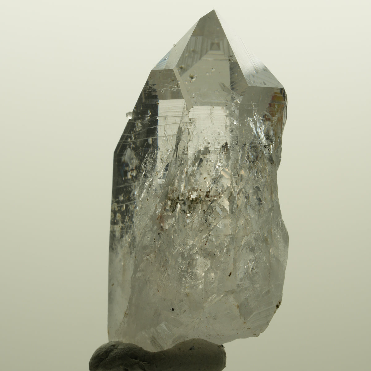 Lemurian Skelett Rauchquarz mit Analcim, Hämatit Streep Mine, Namibia 55*34*21mm #15128
