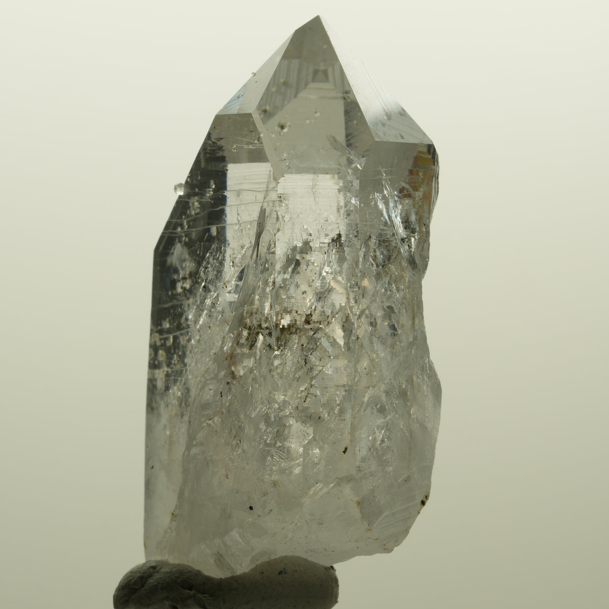 Lemurian Skelett Rauchquarz mit Analcim, Hämatit Streep Mine, Namibia 55*34*21mm #15128