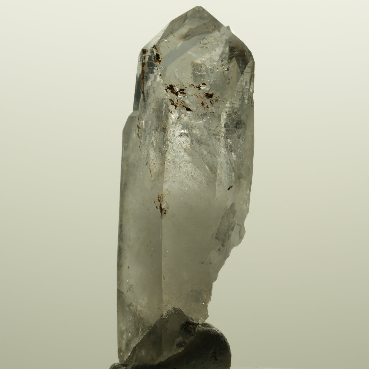 Lemurian Skelett Rauchquarz mit Hämatit, Epidot Streep Mine, Namibia 56*24*19mm #15129