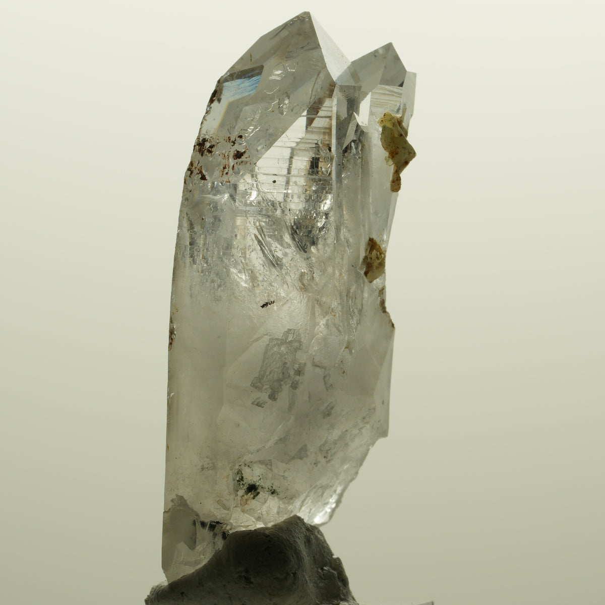 Lemurian Skelett Rauchquarz mit Hämatit, Epidot Streep Mine, Namibia 56*24*19mm #15129