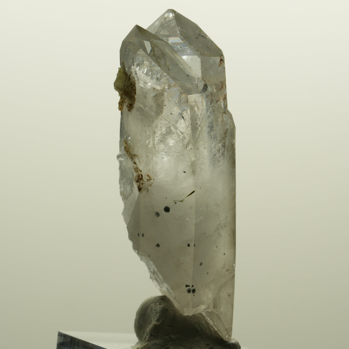 Lemurian Skelett Rauchquarz mit Hämatit, Epidot Streep Mine, Namibia 56*24*19mm #15129