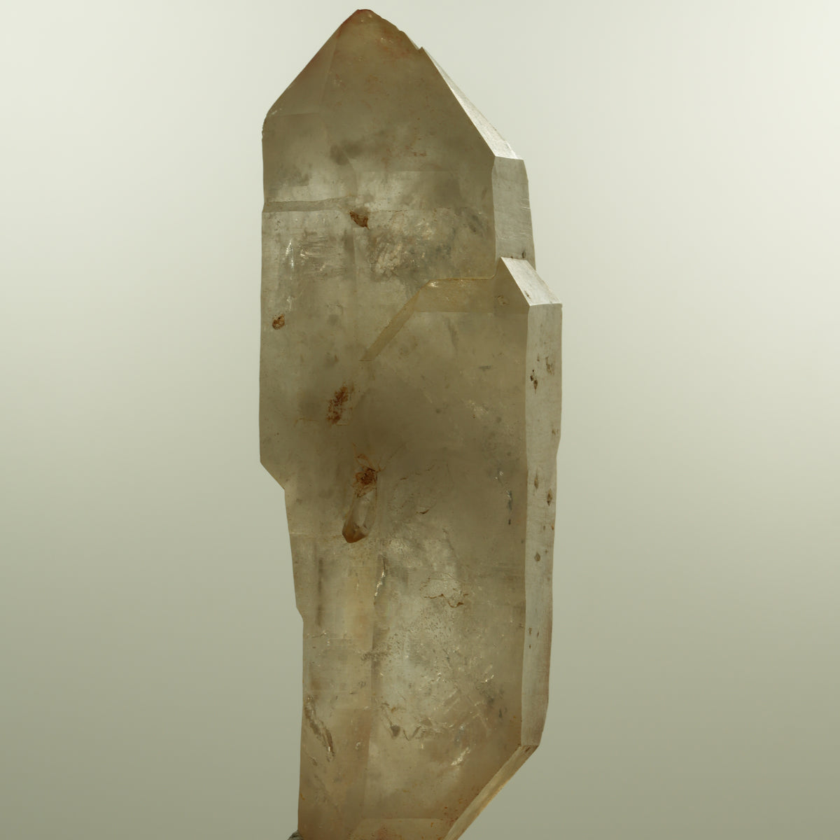 Skelett Phantom Rauchquarz Doppelender Spitze Goboboseb, Namibia 96*31*33mm #15154