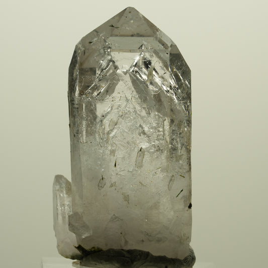 Skelett Phantom Rauchquarz mit Epidot, Hämatit, Prehnit Streep Mine, Namibia 43*25*14mm #15220