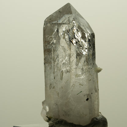 Skelett Phantom Rauchquarz mit Epidot, Hämatit, Prehnit Streep Mine, Namibia 43*25*14mm #15220