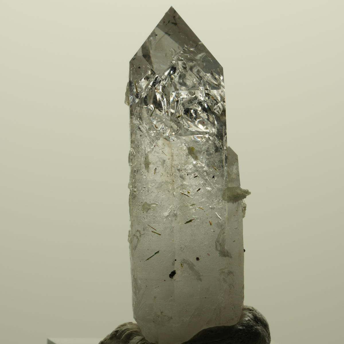 Skelett Phantom Rauchquarz mit Epidot, Hämatit, Prehnit Streep Mine, Namibia 43*25*14mm #15220