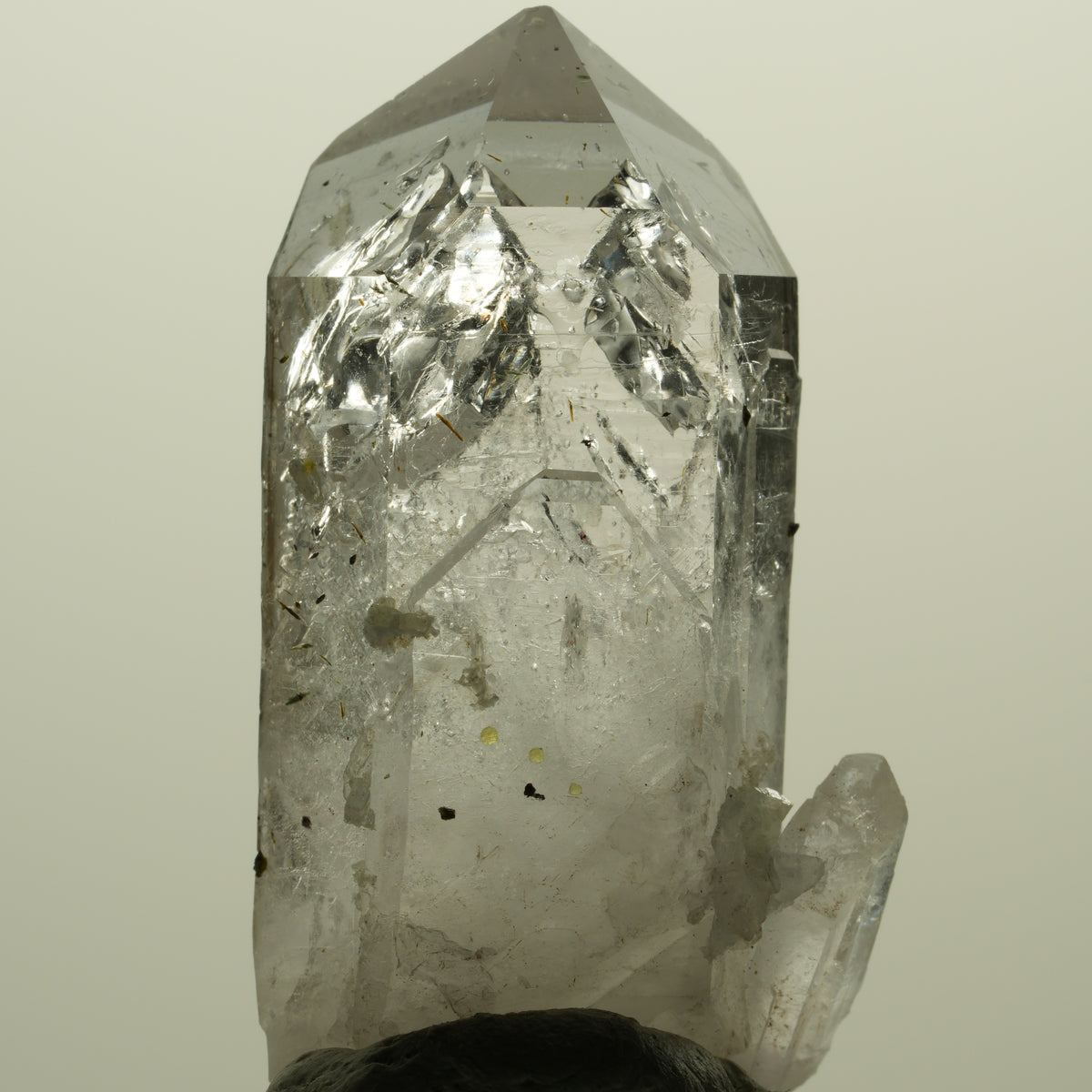 Skelett Phantom Rauchquarz mit Epidot, Hämatit, Prehnit Streep Mine, Namibia 43*25*14mm #15220