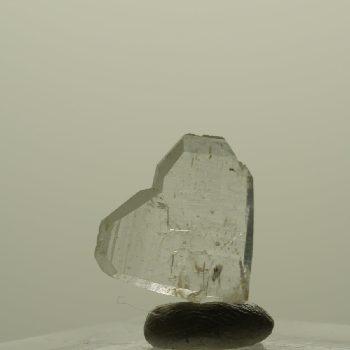 Japan Law Twin Kristall, Japaner-Zwilling Quarz Tubussis Area, Erongo, Namibia 16*17*3mm #15255