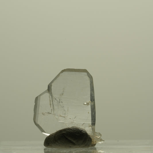 Japan Law Twin Kristall, Japaner-Zwilling Quarz Tubussis Area, Erongo, Namibia 14*14*2mm #15258