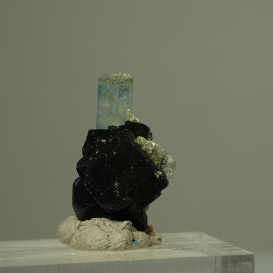 Seltene Aquamarin, Fluorit, Muskovit Stufe Erongo, Namibia 19*11*12mm #15294