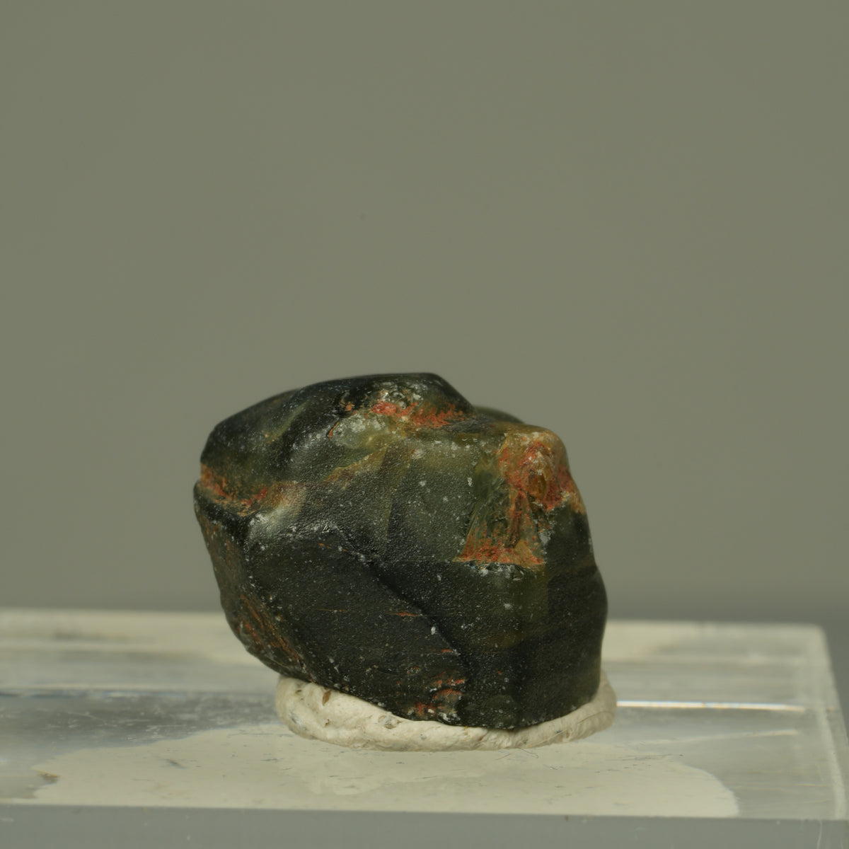 Seltener Saphir Roh Kristall, Rohstein, grün blau Unbekannt 11*14*11mm #15303