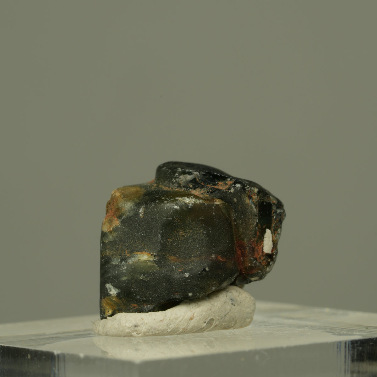 Seltener Saphir Roh Kristall, Rohstein, grün blau Unbekannt 11*14*11mm #15303