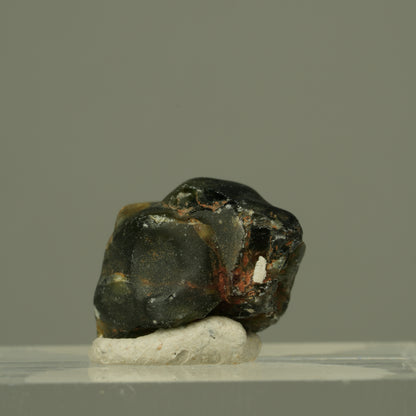 Seltener Saphir Roh Kristall, Rohstein, grün blau Unbekannt 11*14*11mm #15303