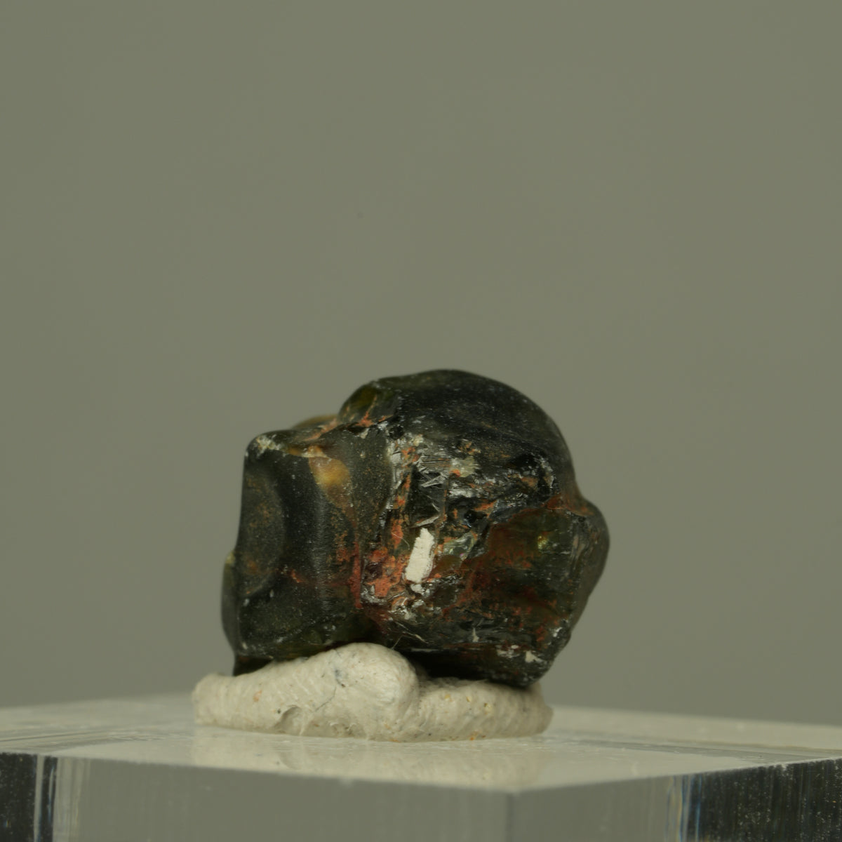 Seltener Saphir Roh Kristall, Rohstein, grün blau Unbekannt 11*14*11mm #15303