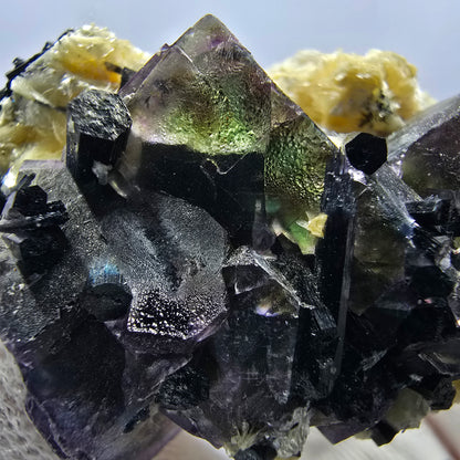 Bunte Phantom Fluorit Würfel Schörl Turmalin Muskovit Erongo, Namibia 52*50*35mm