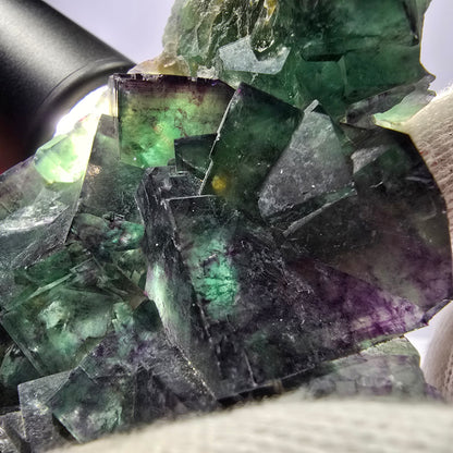 Rare spécimen de cube de fluorite fantôme, parqueté zonal Okorusu Namibie 76 x 62 x 27 mm 