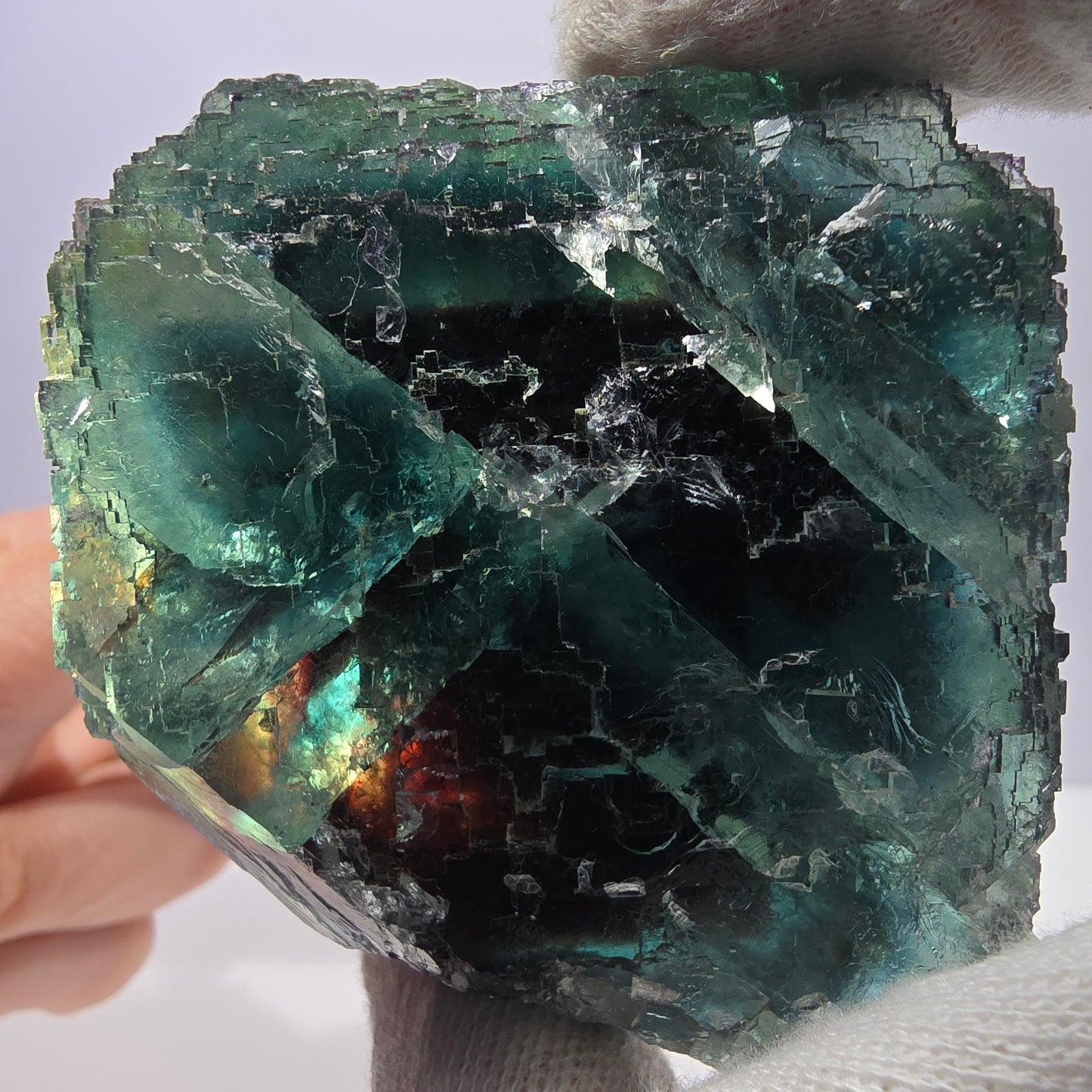 Grand cube de fluorite fantôme étagé, vert-brun, Okorusu, Namibie, 83 x 70 x 45 mm 