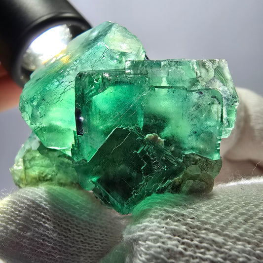 Rare spécimen de cube de fluorite fantôme, parqueté vert Okorusu, Namibie, 45 x 35 x 23 mm 