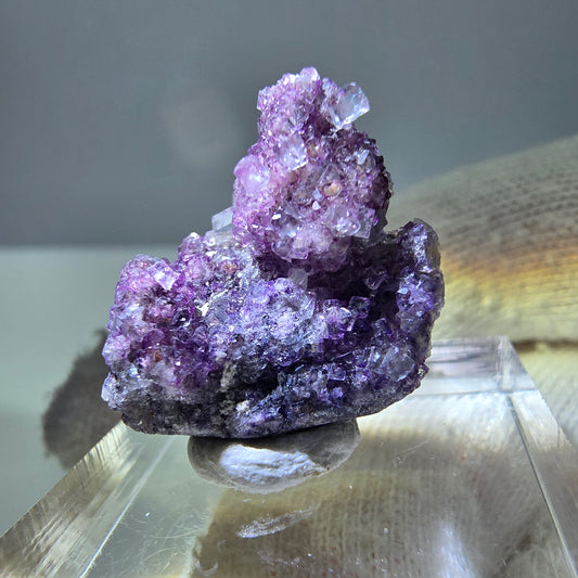 Spécimen de cube de fluorite fantôme, violet Okorusu, Namibie 23 x 17 x 10 mm 