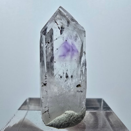 Améthyste fantôme avec hématite, mine Streep, Goboboseb, Namibie, 29 x 11 x 7 mm 