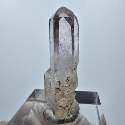 Pointe d'améthyste fantôme de Goboboseb, Namibie, 35 x 12 x 9 mm 