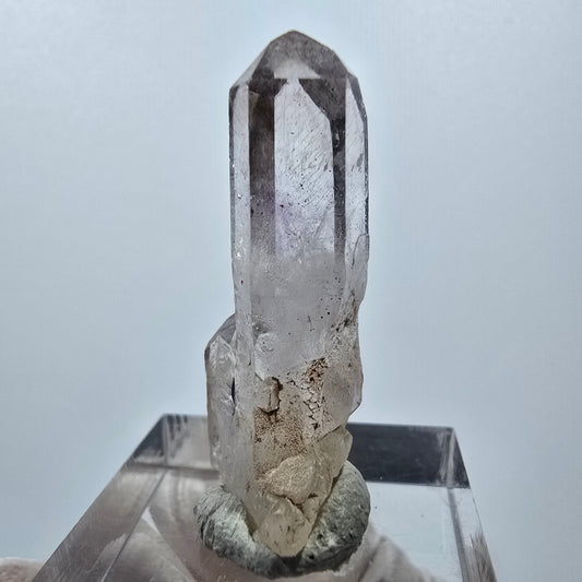 Pointe d'améthyste fantôme de Goboboseb, Namibie, 35 x 12 x 9 mm 